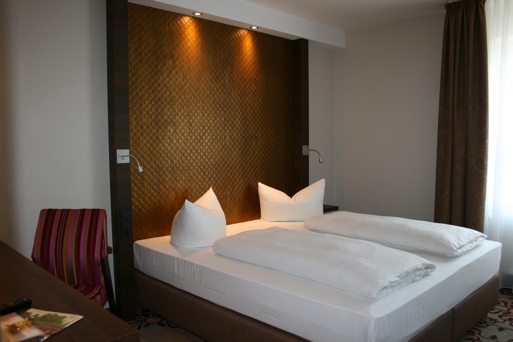Hotel Parqeo Im A66 Gelnhausen Eksteriør billede