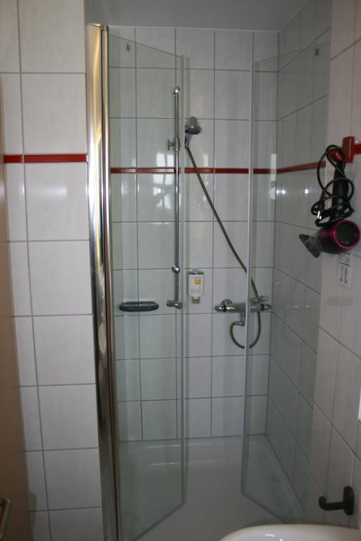 Hotel Parqeo Im A66 Gelnhausen Eksteriør billede
